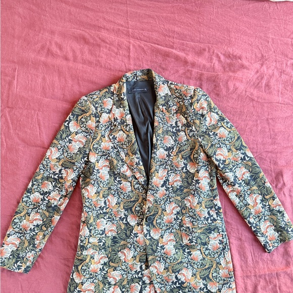 Zara Multicolor Floral Blazer - Picture 2 of 6